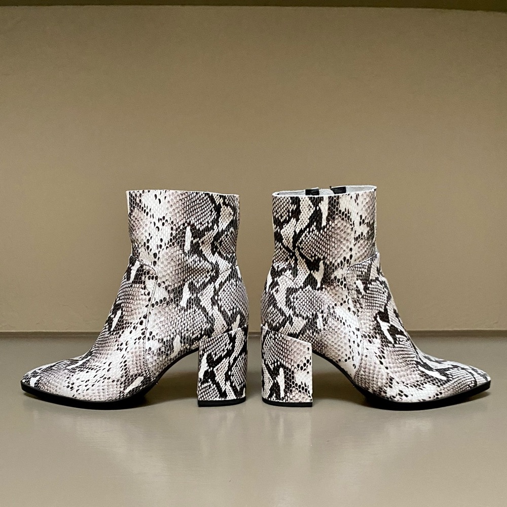 TONY BIANCO - Brazen Bootie in Natural Snake